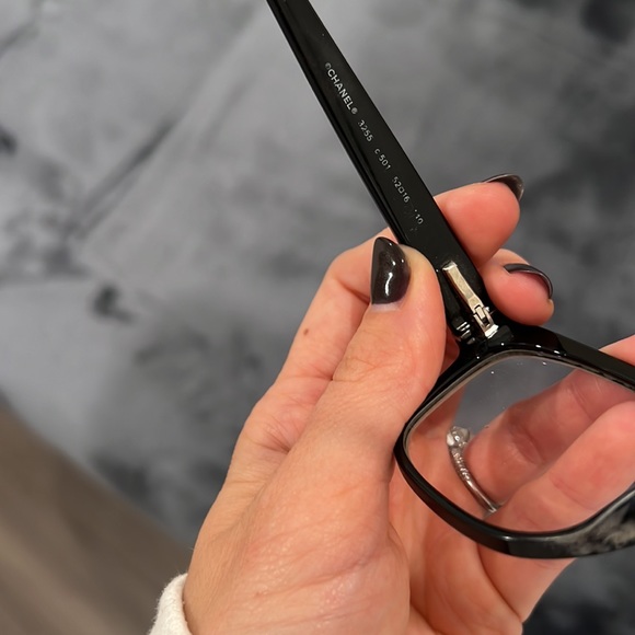 Chanel Frames - Picture 5 of 5